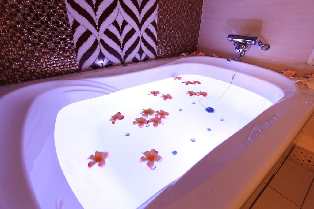 Hotel Moana Shinjuku (Adults Only) โตเกียว ภายนอก รูปภาพ