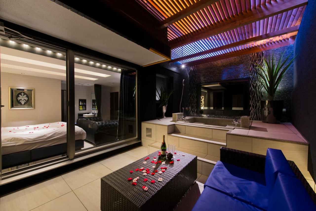 Hotel Moana Shinjuku (Adults Only) โตเกียว ภายนอก รูปภาพ